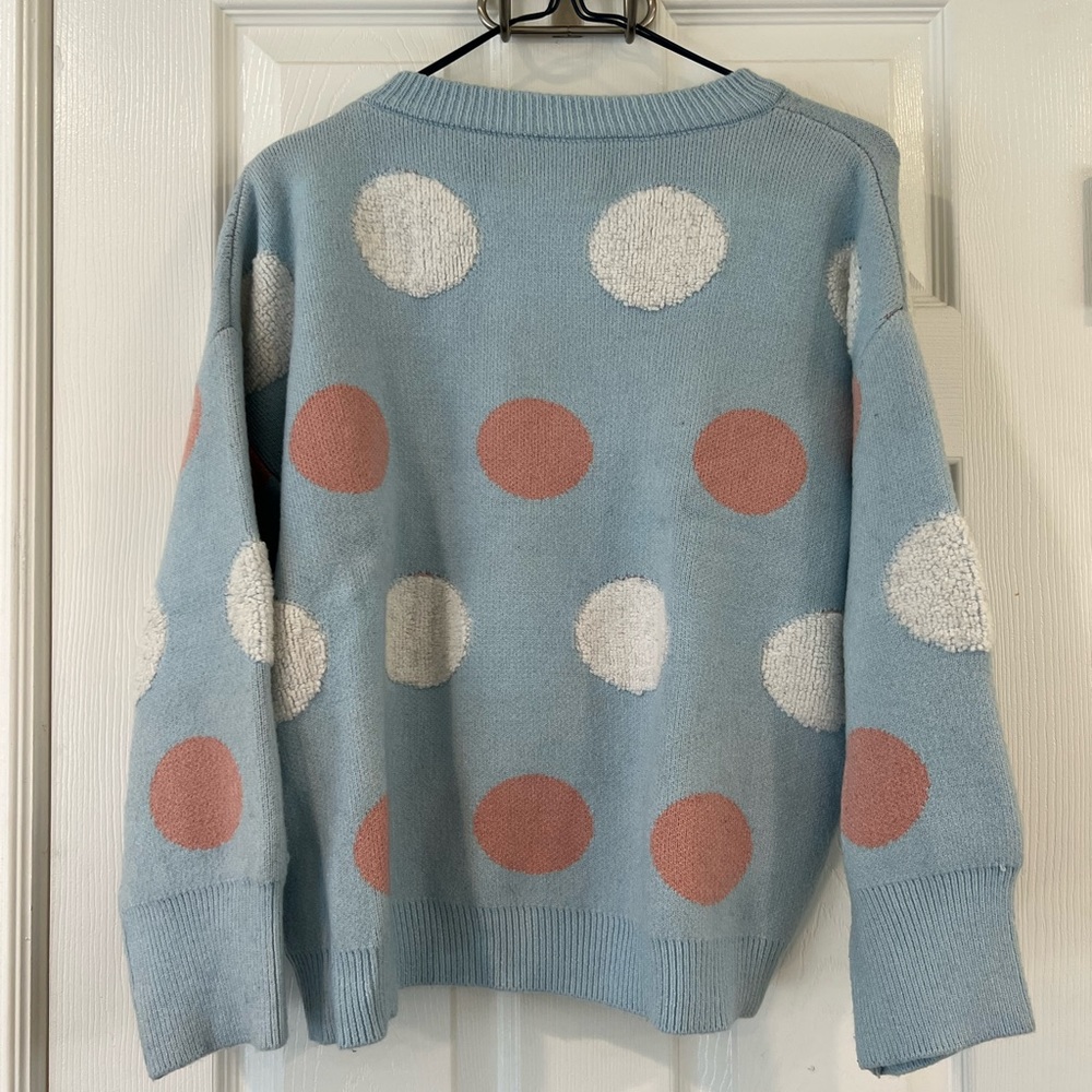 Cute sweater - Picture 2 of 4